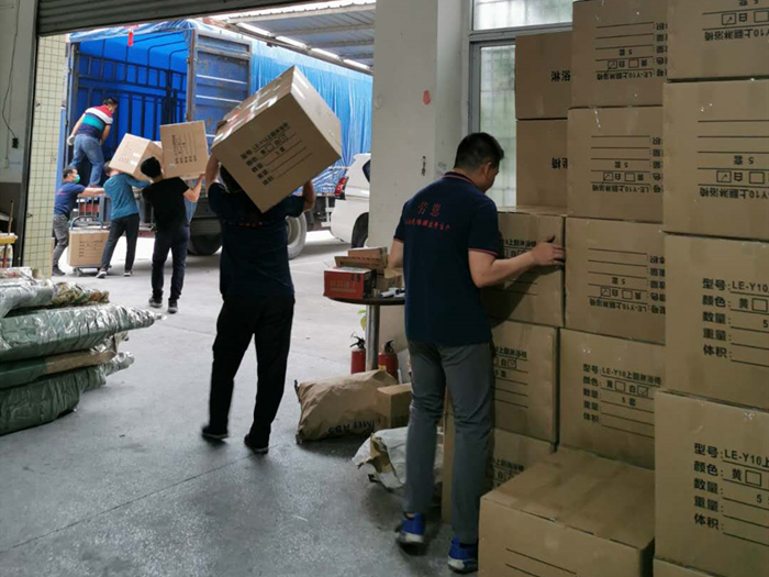 發(fā)貨 發(fā)貨~~~衛(wèi)生間無障礙扶手、無障礙折疊椅凳整車發(fā)貨啦！