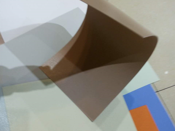 醫(yī)院裝修推薦選用醫(yī)用樹(shù)脂板，環(huán)?？咕鷫Π?，減少污染