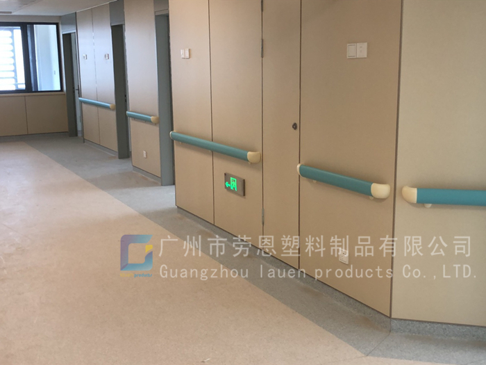 【浙江寧波】醫(yī)院的走廊上為什么兩側(cè)都有一排防撞扶手？