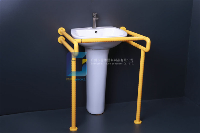 對現(xiàn)有住宅進行適老化改造，需普及安裝衛(wèi)生間老人扶手