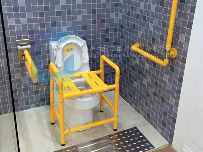 【浙江杭州】適老化改造進行中，街道辦為老人舊宅安裝無障礙扶手