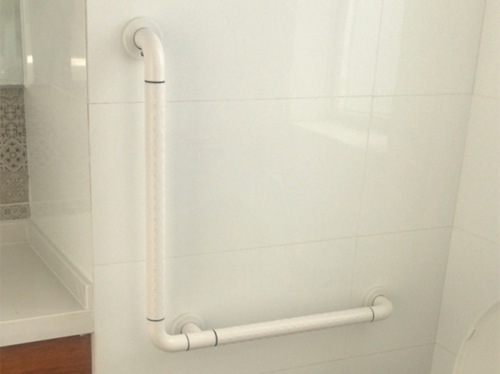 需要在衛(wèi)生間浴室里安裝一圈衛(wèi)生間扶手嗎？