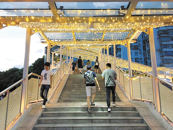 60%的摔倒發(fā)生在老人身上：為了防止老人摔倒，注意細節(jié)是關(guān)鍵！