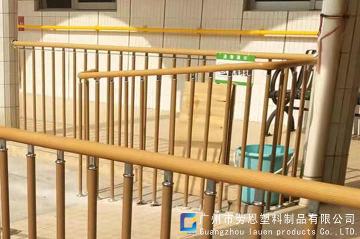 無障礙助力扶手專業(yè)生產(chǎn)廠家 (1)